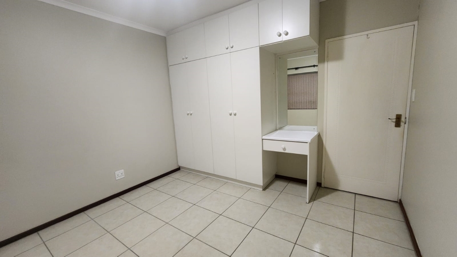 To Let 2 Bedroom Property for Rent in Rouxville Western Cape